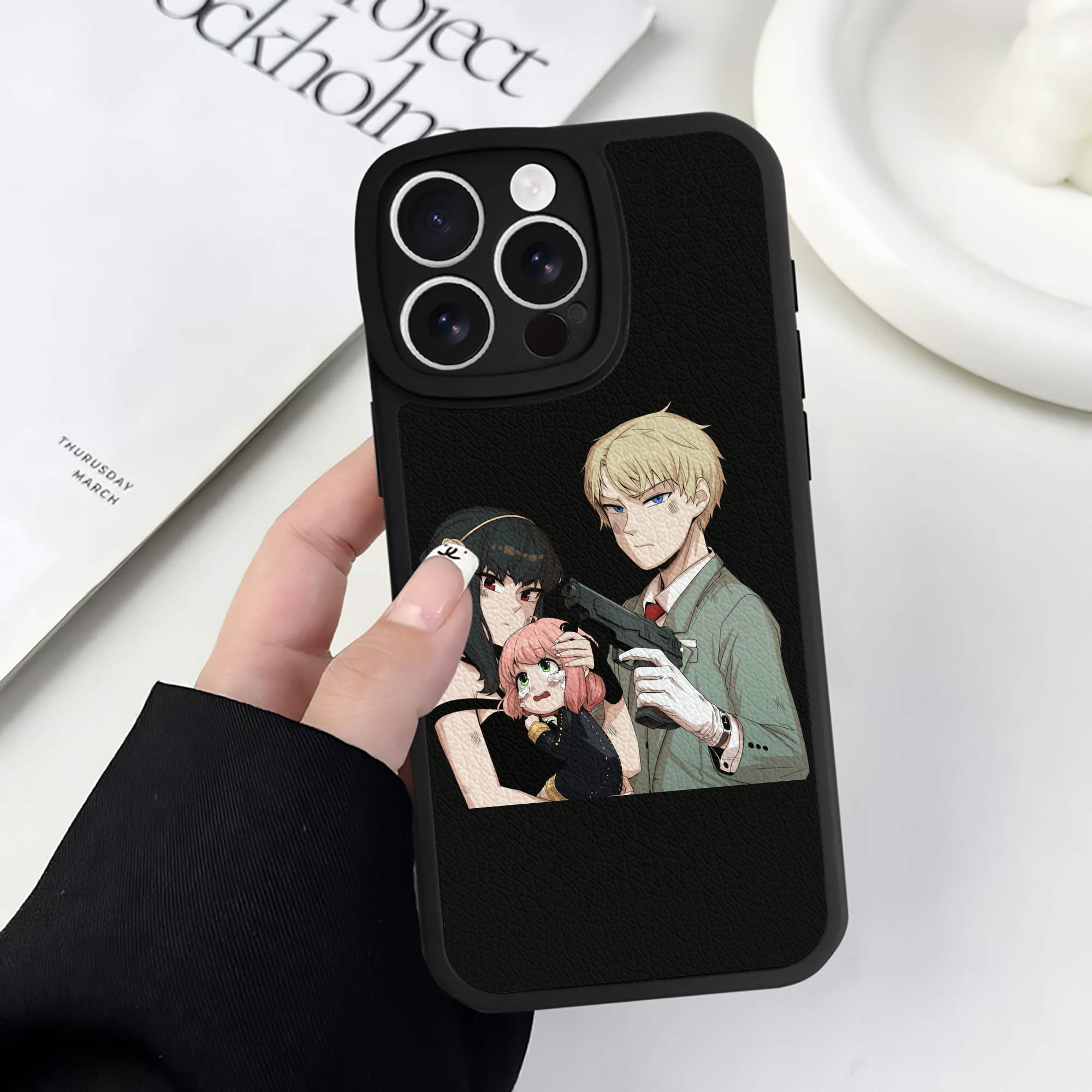 （画像用） SPY×FAMILY间谍家家酒 【iPhone 16シリーズ対応】シリコンスマホケース（レザー調） 材質：シリコン
